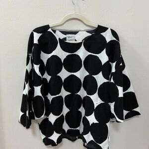 SOU SOU  black and white tunic size small